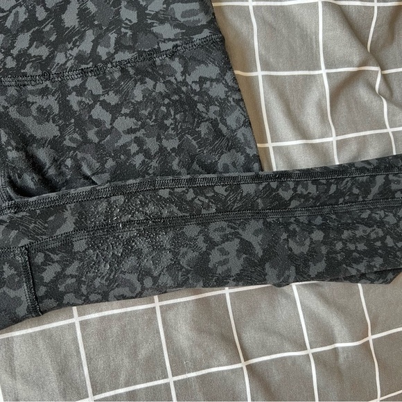 Lululemon Align Pant II 25" Wild Thing Camo Deep Coal Multi 2 - Picture 11 of 16